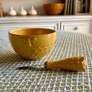 October Hill Boston International Embossed Stoneware Bowl & Spreader -Ho…